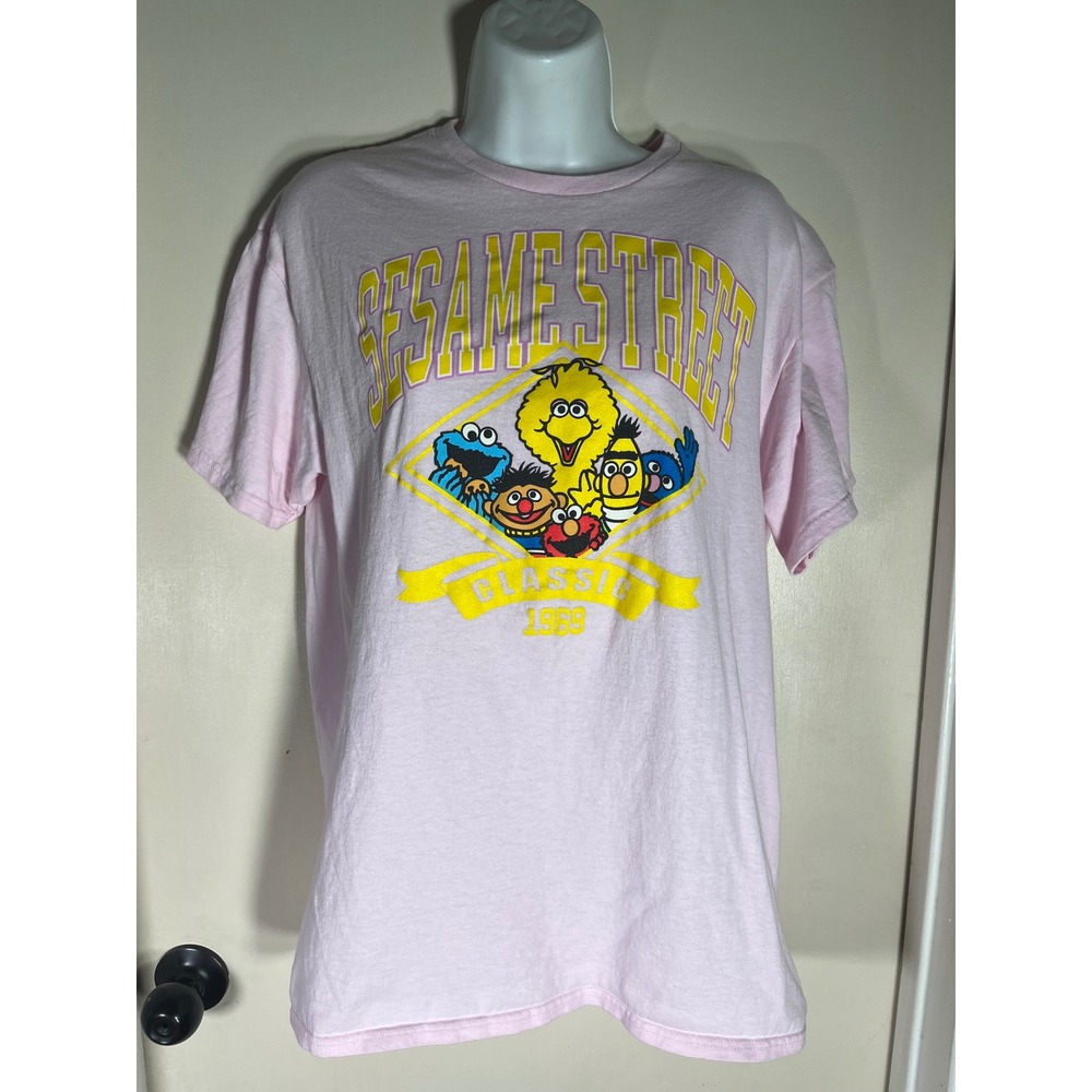 Sesame‎ Street Classic 1969 Pink Graphic T Shirt Women's Size M